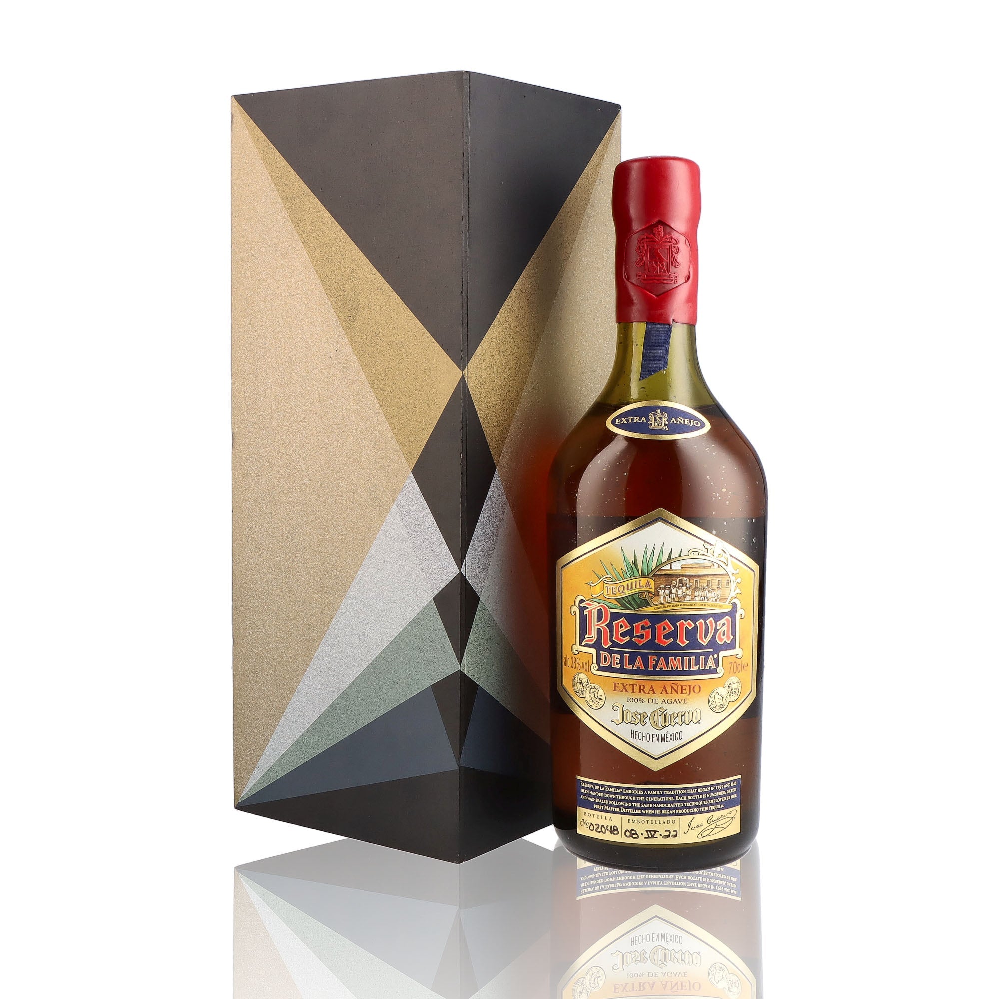 JOSE CUERVO - Reserva de la Familia Extra Anejo - 38%