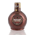 Une bouteille de Liqueur, de la marque Mozart, nommée Crème Chocolat Noir.