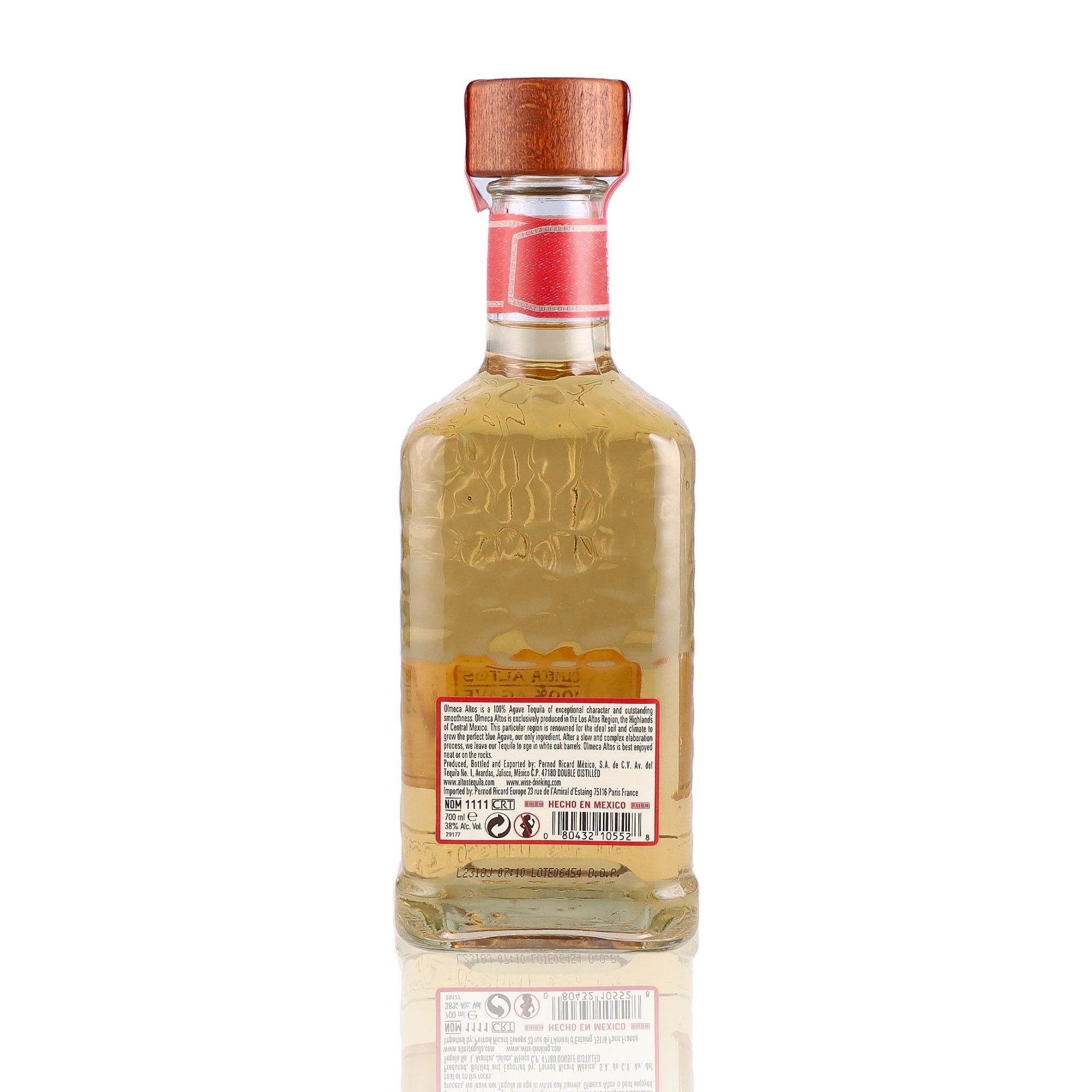 Une bouteille de Tequila, de la marque Olmeca Altos, nommée Reposado.