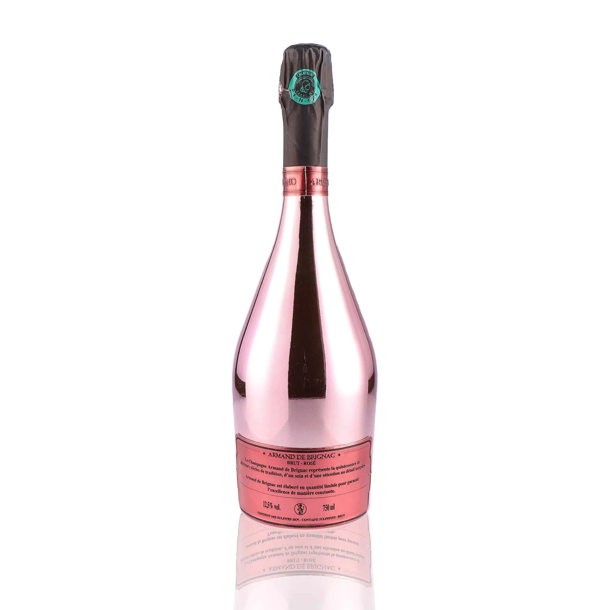 Une bouteille de champagne de la marque Armand de Brignac, de type rosé.