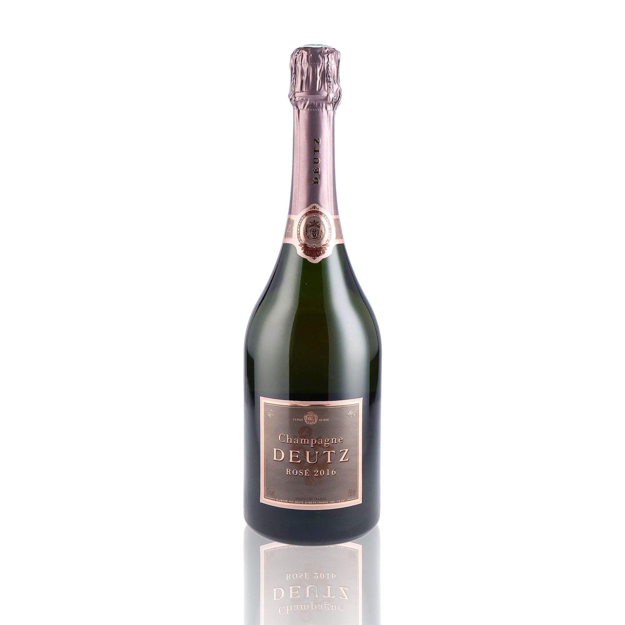 Une bouteille de champagne de la marque Deutz, de type rosé, millésime 2016.