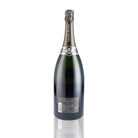 Une bouteille de champagne de la marque Laurent Perrier, de type brut, millésime 1997.