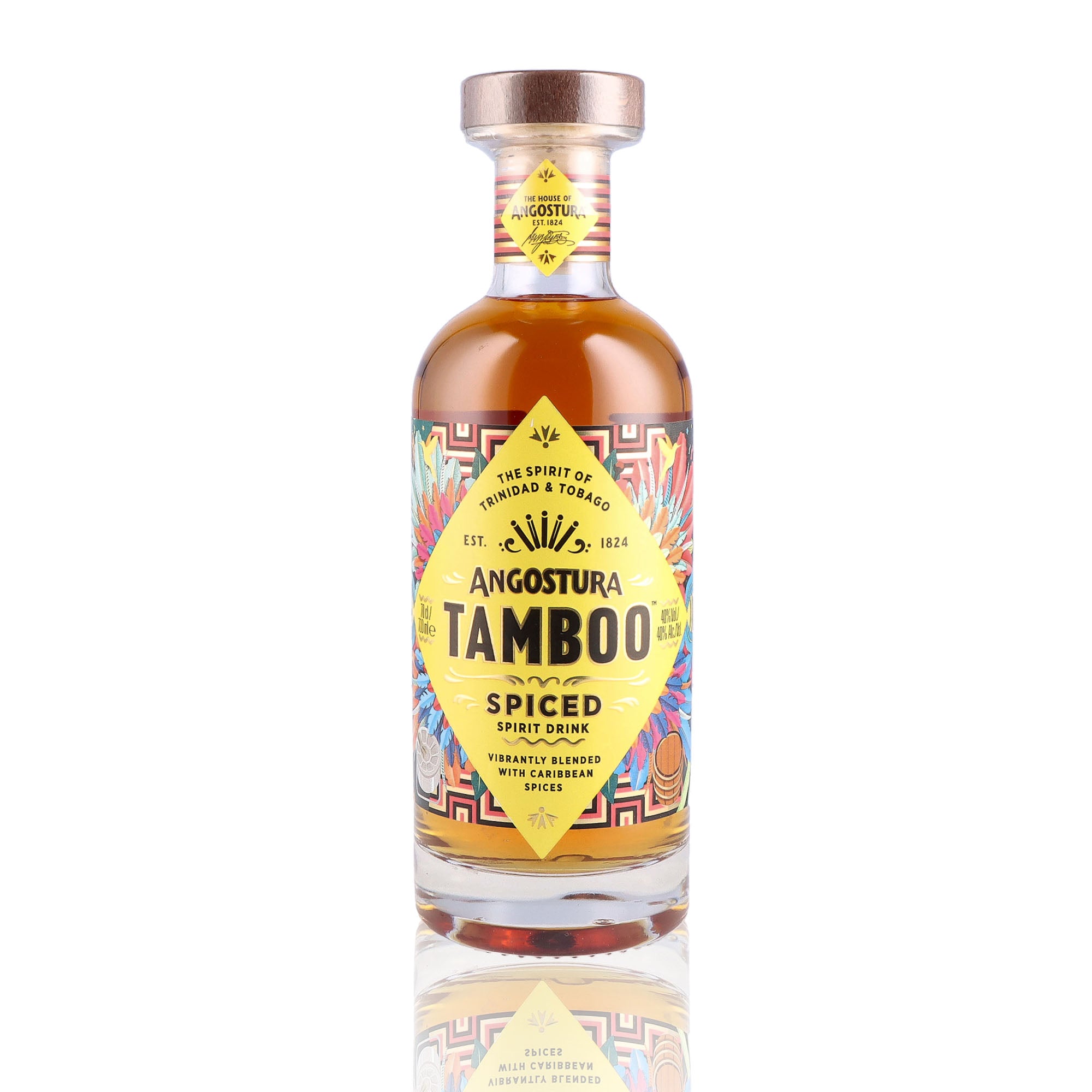 Une bouteille de rhum vieux, de la marque Angostura, nommée Tamboo.