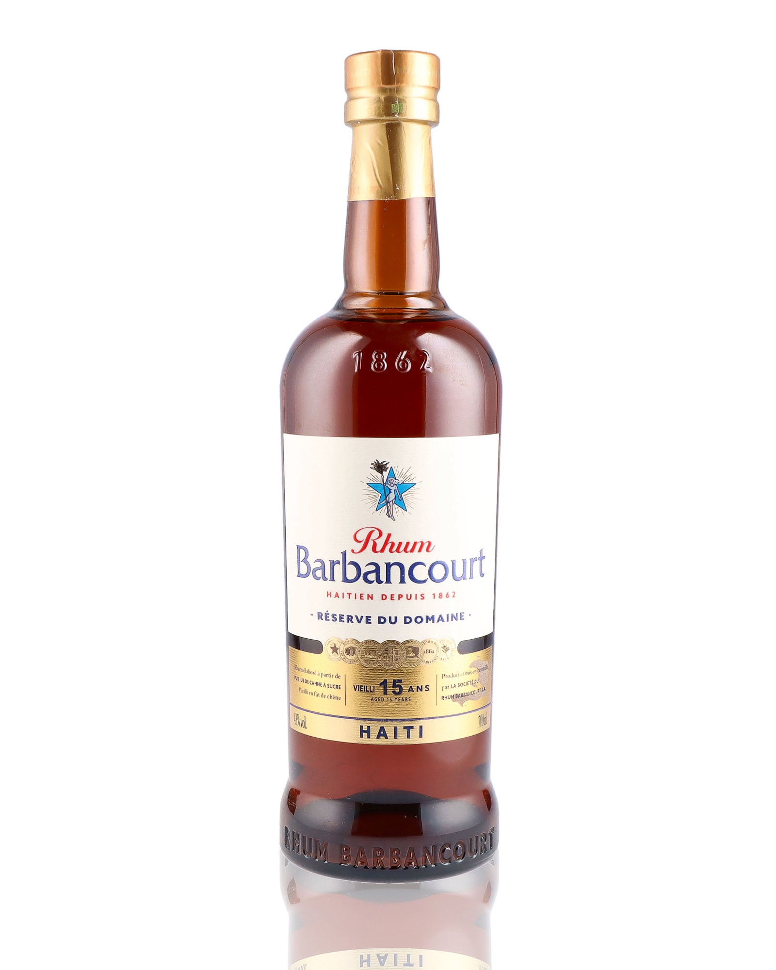 Une bouteille de rhum vieux, de la marque Barbancourt, nommée Réserve du Domaine, 15 ans d'âge.