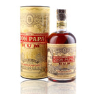 Une bouteille de rhum vieux, de la marque Don Papa, 7 ans d'âge.