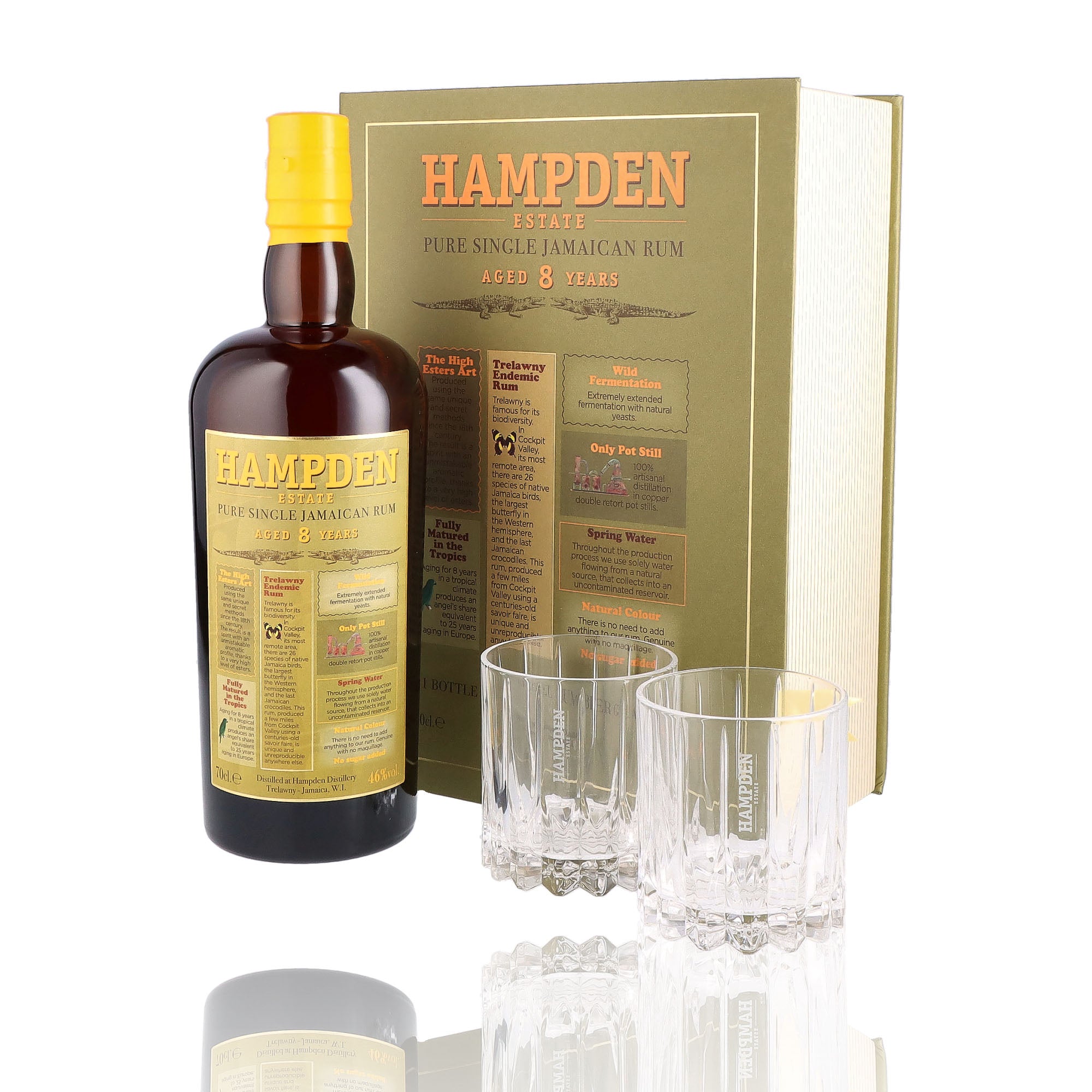 Un coffret de rhum vieux, de la marque Hampden, 8 ans d'âge et ses 2 verres.