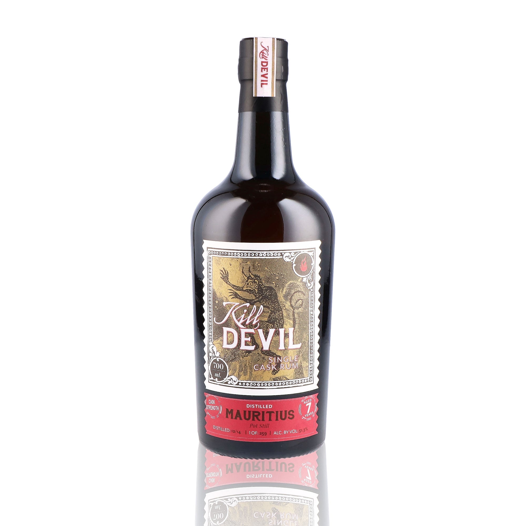 Une bouteille de rhum vieux, de la marque Kill Devil, nommée Mauritius 7 ans Single Cask.