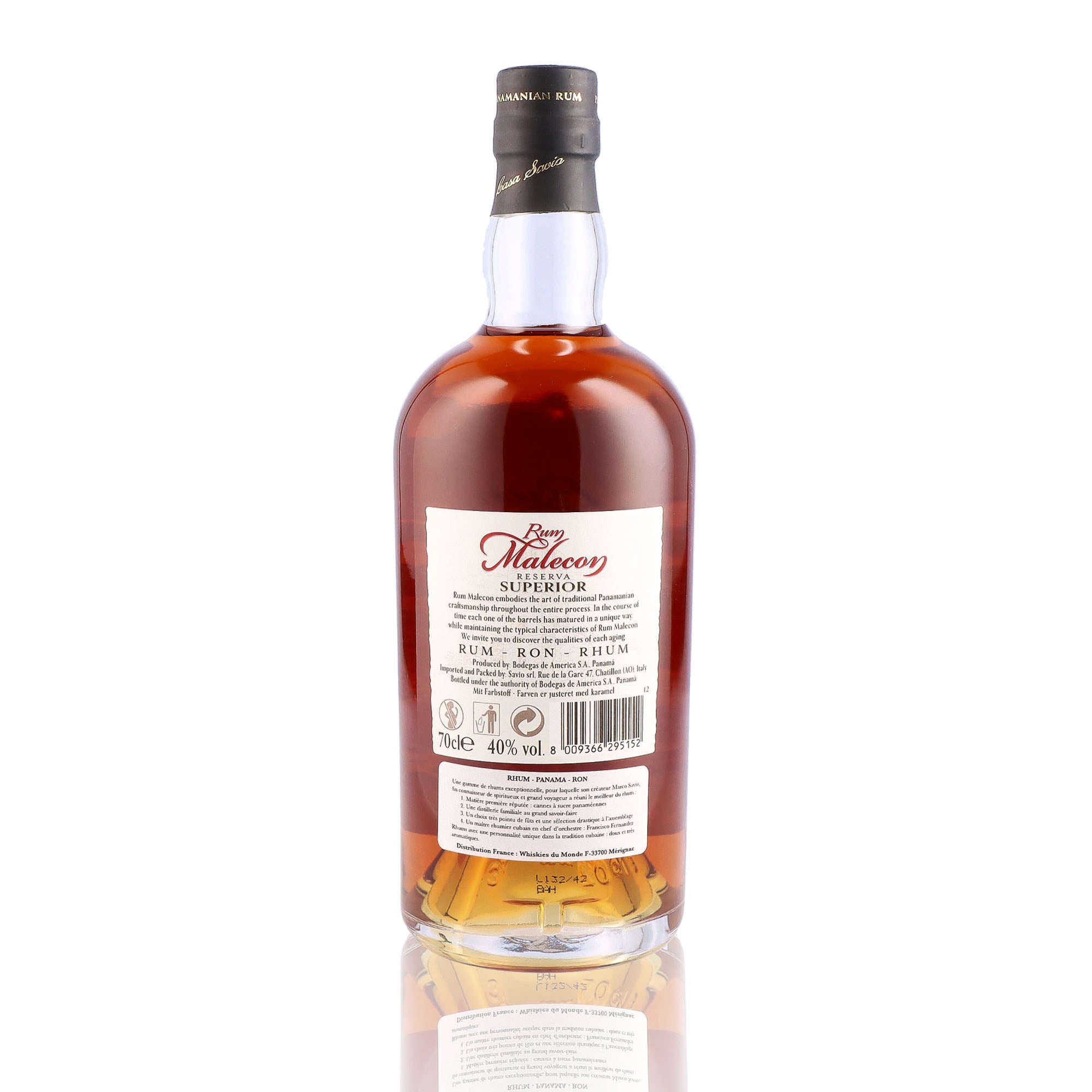 Une bouteille de rhum vieux, de la marque Malecon, nommée Reserva Superior, 12 ans d'âge.