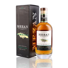 Une bouteille de rhum vieux, de la marque Mezan, nommée  Cask Strenght Jamaica, du millésime 2006,