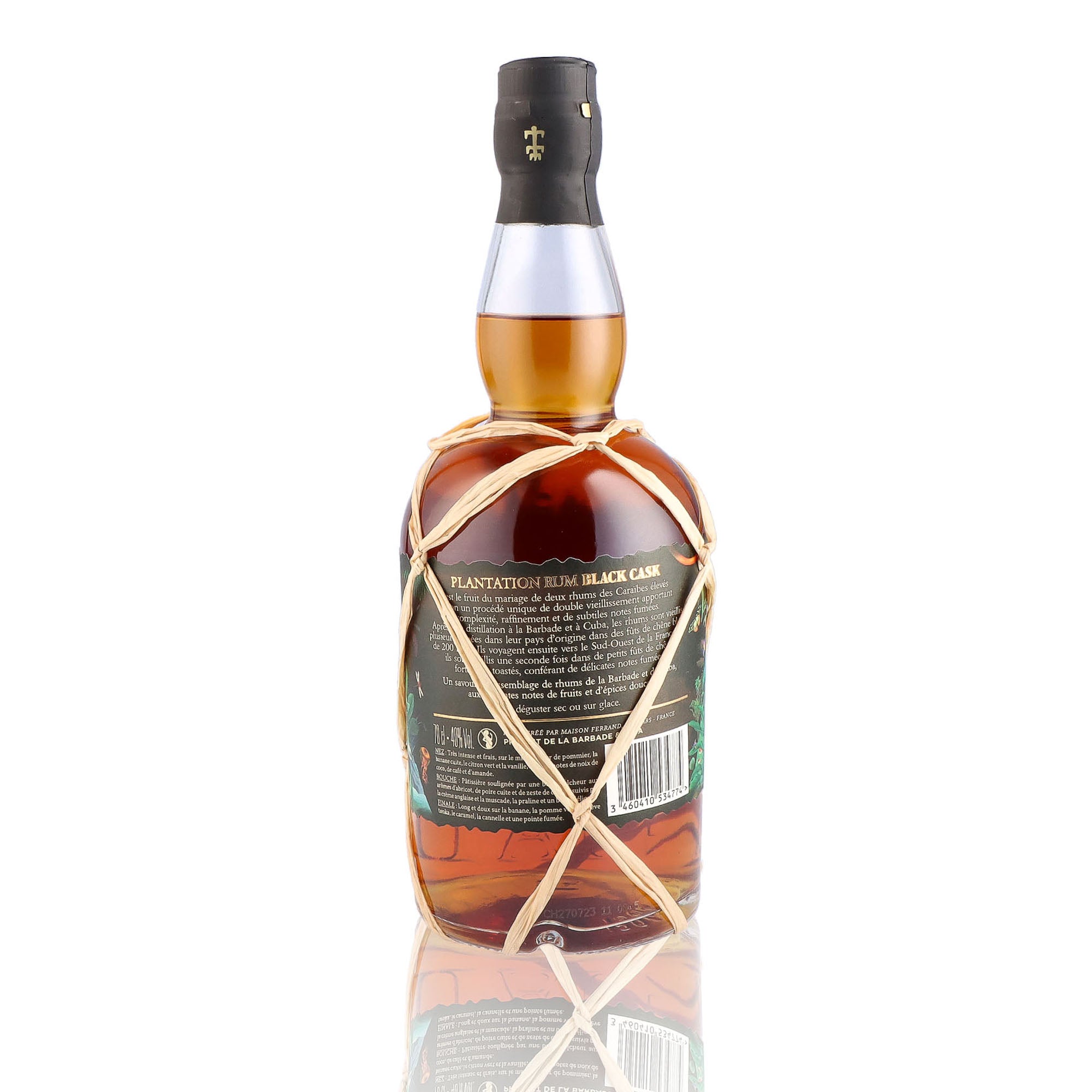 Une bouteille de rhum vieux, de la marque Plantation Rum, nommée Black Cask Barbados Cuba.