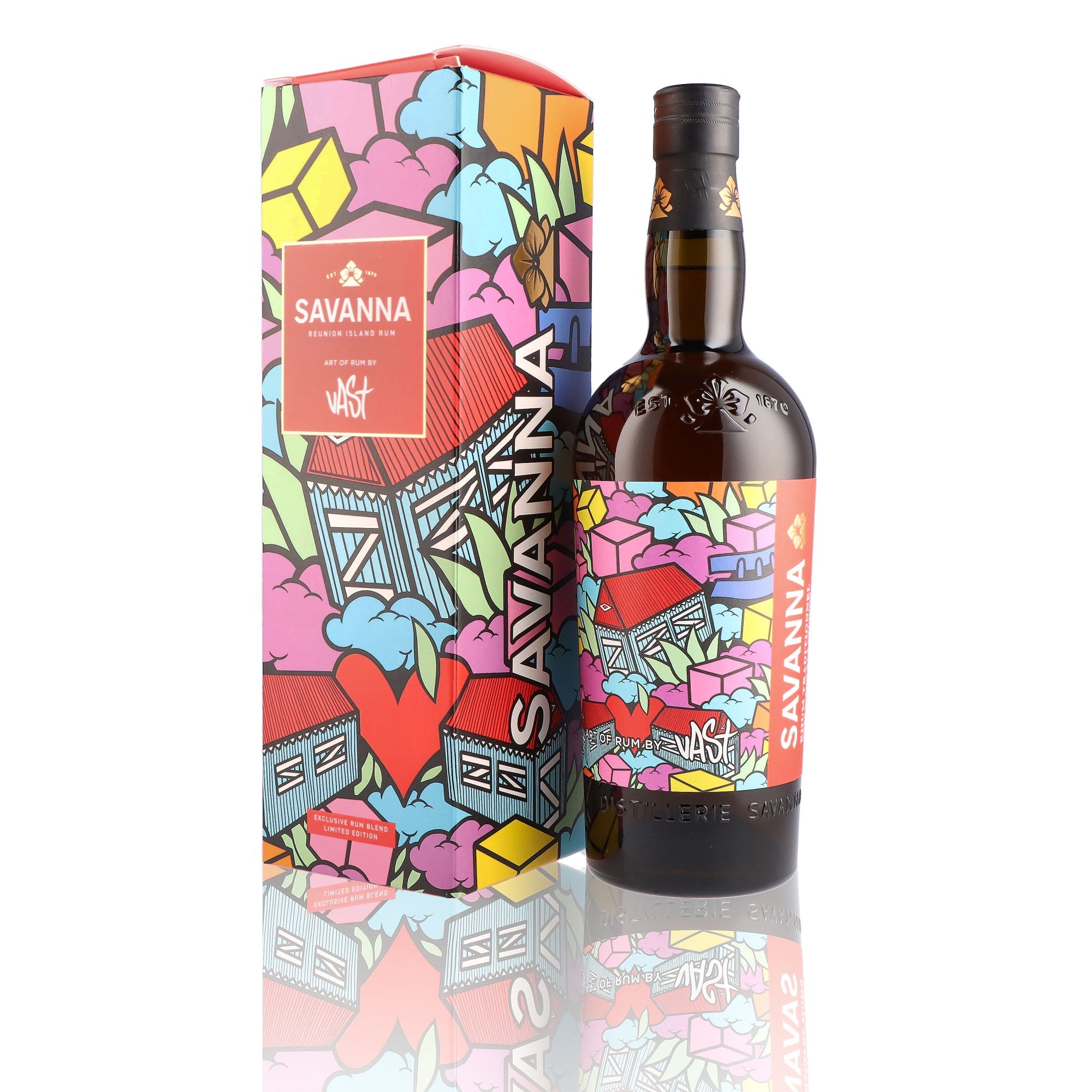 Une bouteille de rhum agricole, de la marque Savanna, nommée Art Of Rum by Vast.