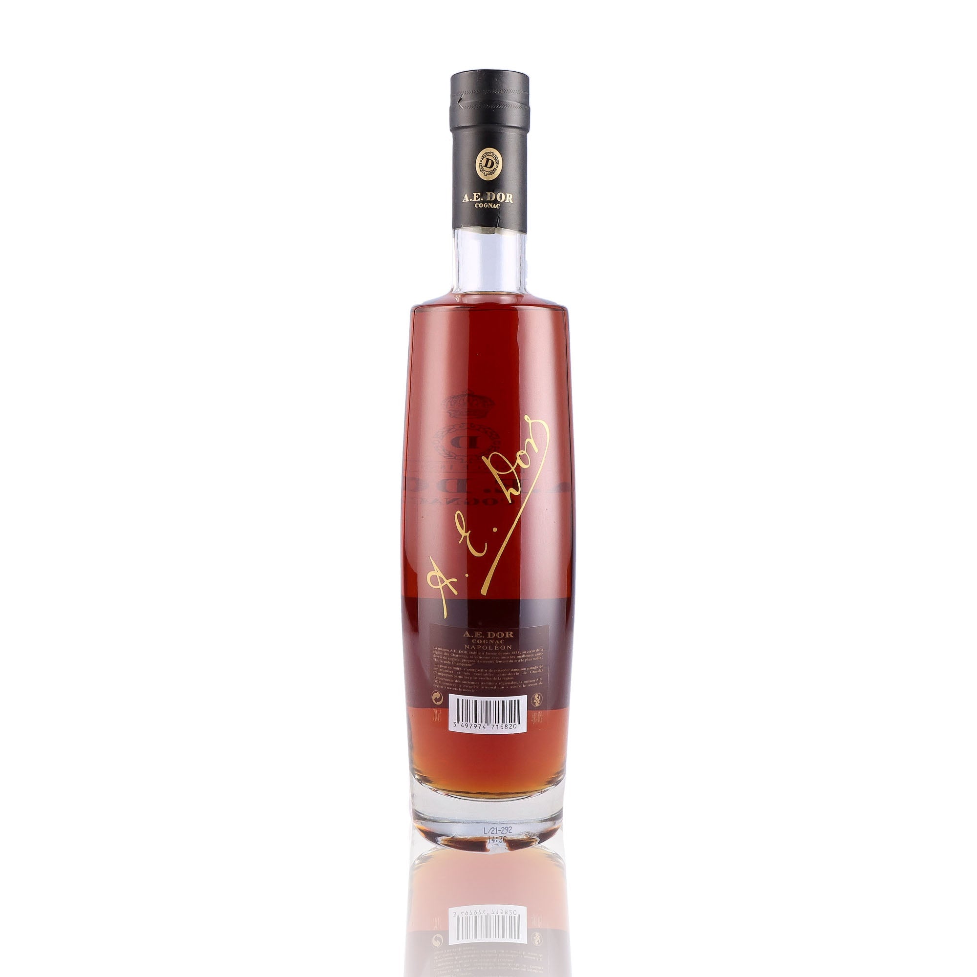 Une bouteille de Cognac, de la marque A.E DOR, nommée  Napoléon.