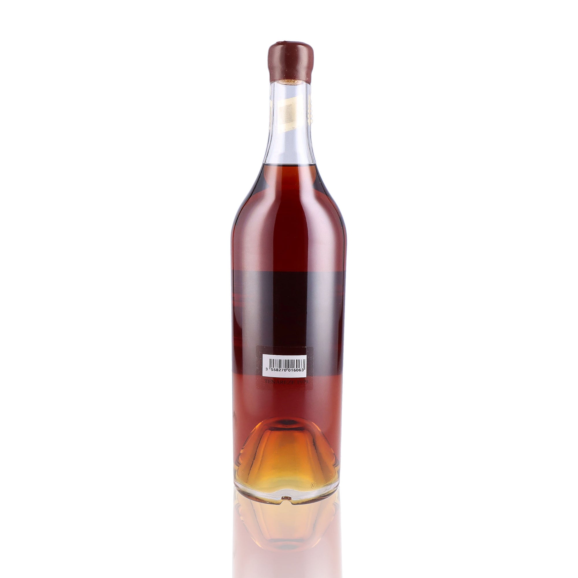 Une bouteille d'Armagnac de Ténarèze, de la marque Baron Gaston Legrand, du millésime 1980.