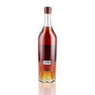 Une bouteille d'Armagnac de Ténarèze, de la marque Baron Gaston Legrand, du millésime 2002.