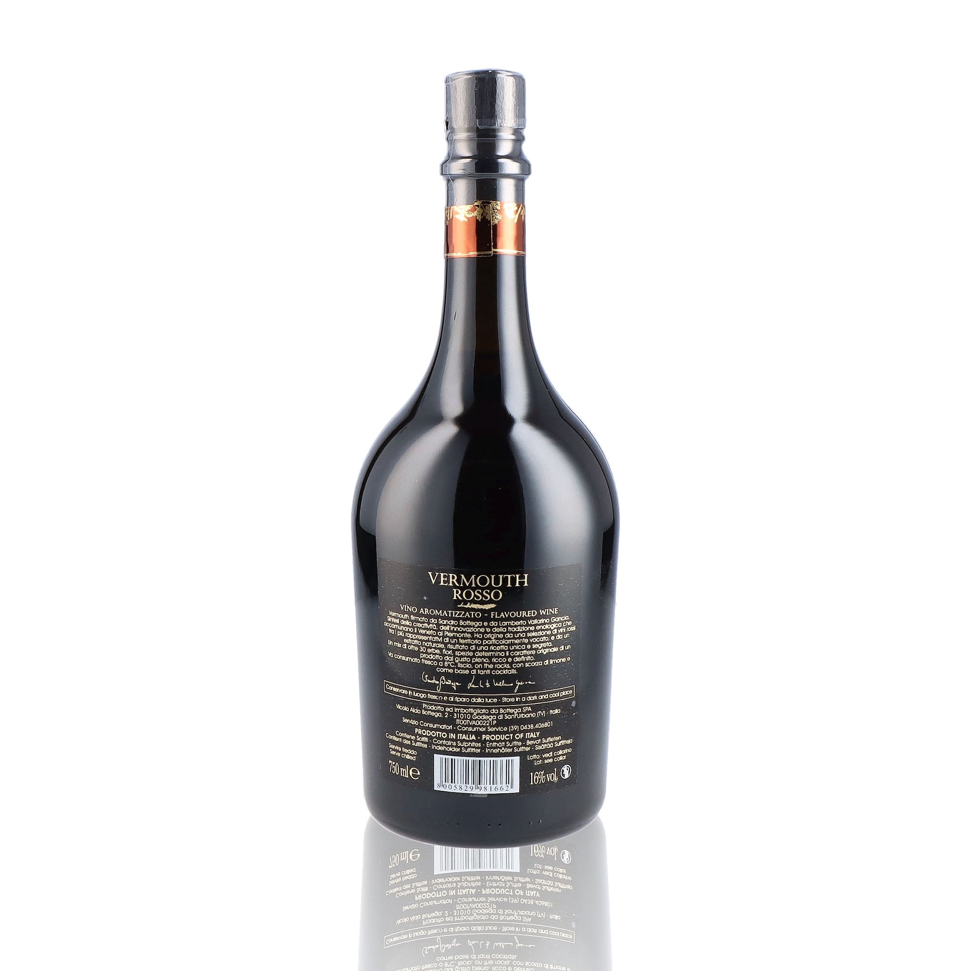 Une bouteille de vermouth, de la marque Bottega, nommée Rosso.