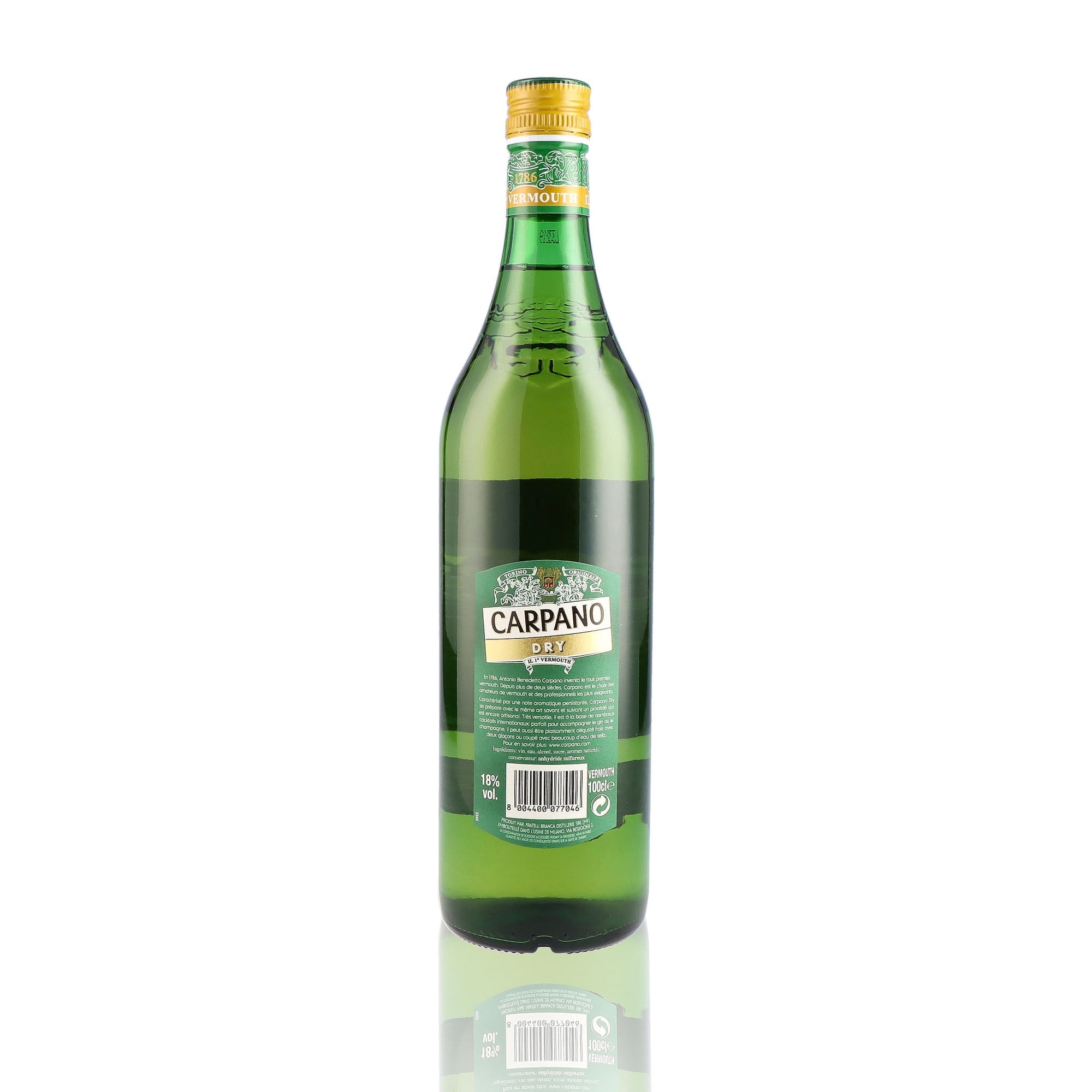 Une bouteille de vermouth, de la marque Carpano, nommée Dry.