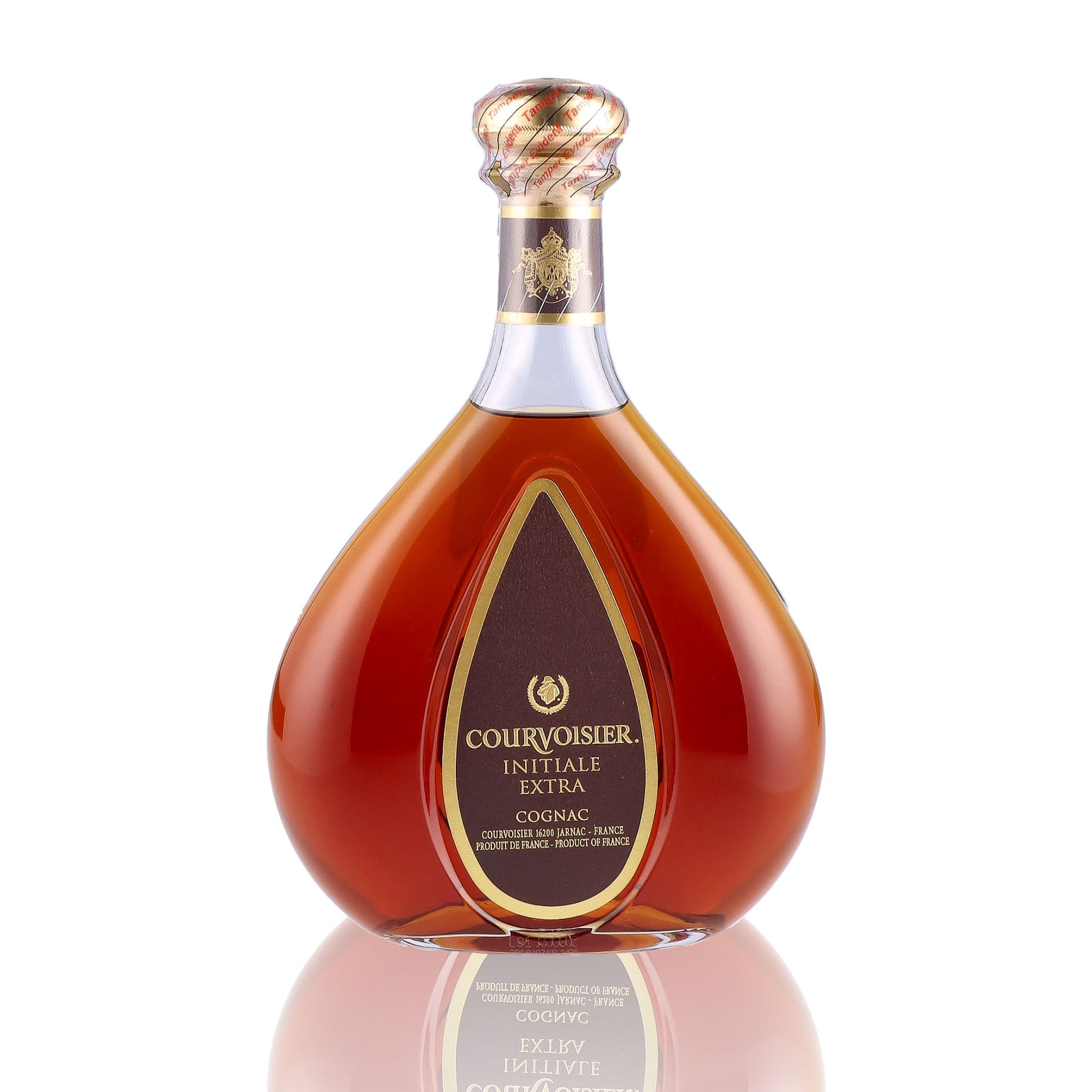 Une bouteille de Cognac, de la marque Courvoisier, nommée Initiale Extra.