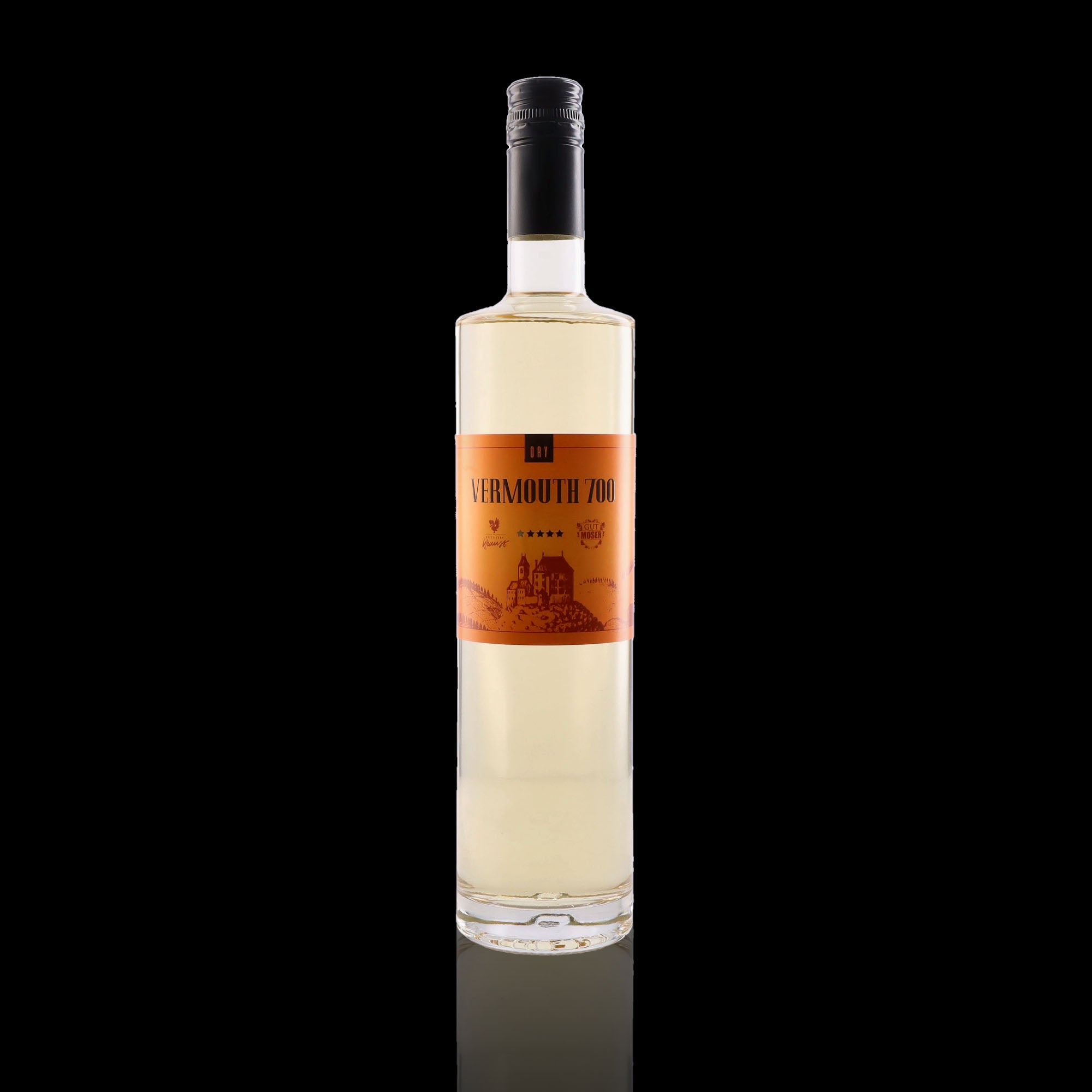 Une bouteille de vermouth, de la marque Distillery Krauss, nommée 700 Dry.