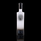 Une bouteille de Vodka, de la marque Guillotine, nommée Caviar Petrossian.