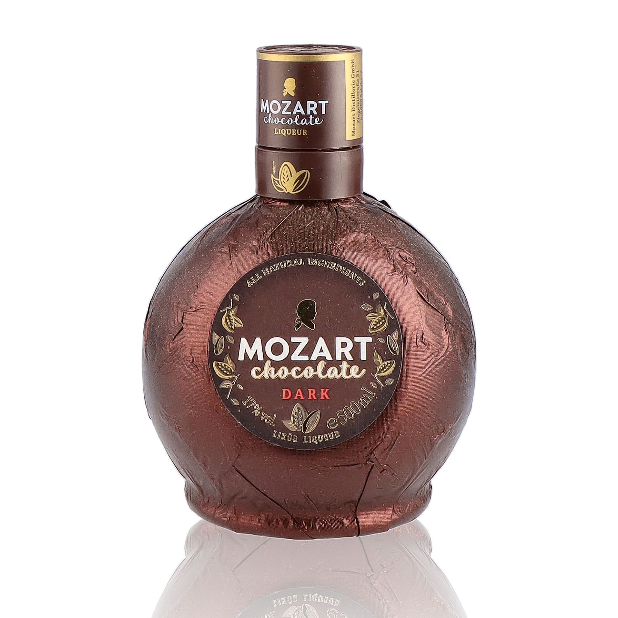 Une bouteille de Liqueur, de la marque Mozart, nommée Crème Chocolat Noir.