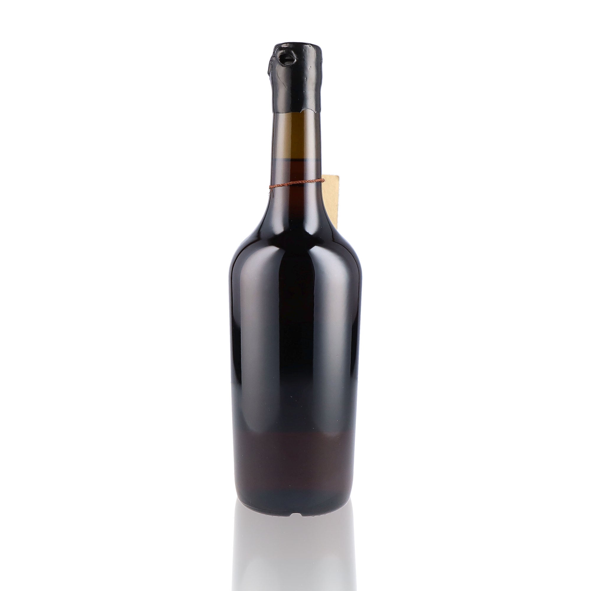 Une bouteille de Calvados, de la marque Roger Groult, nommée Réserve Ancestrale.