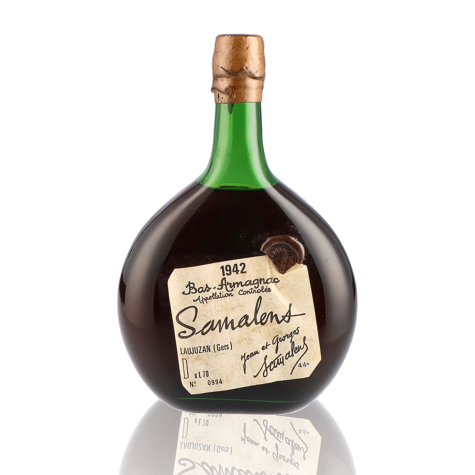 Une bouteille de Bas Armagnac, de la marque Samalens, du millésime 1942.