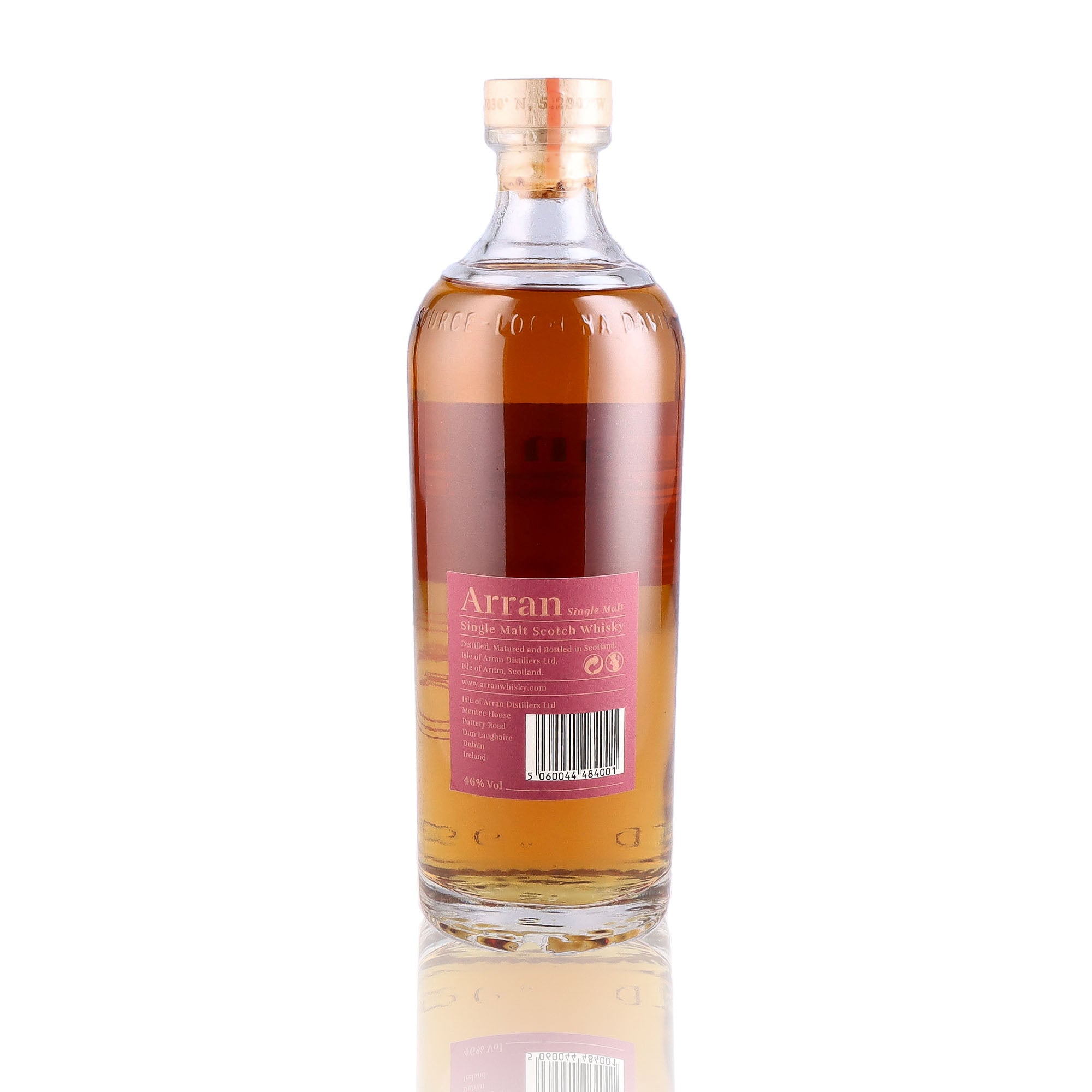 Une bouteille de Scotch Whisky Single Malt de la marque Arran, 25 ans d'âge.