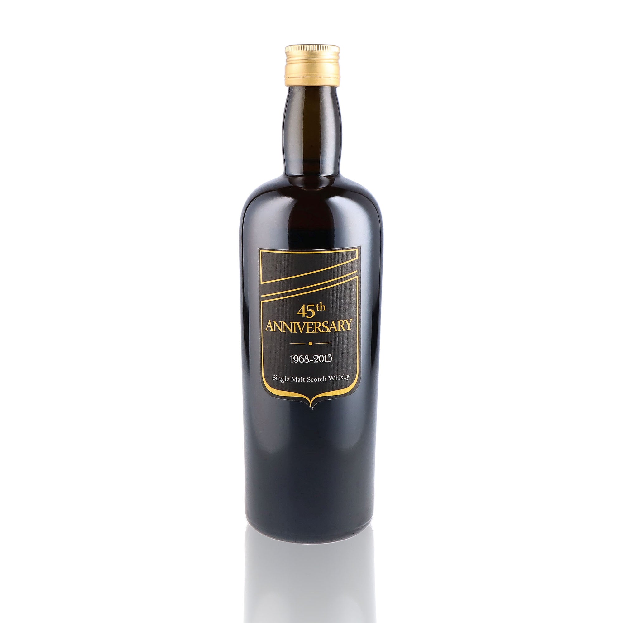 Une bouteille de Scotch Whisky Tourbé de la marque Bunnahabhain, nommée 45th Anniversary Silvano Samaroli, du millésime 1968.