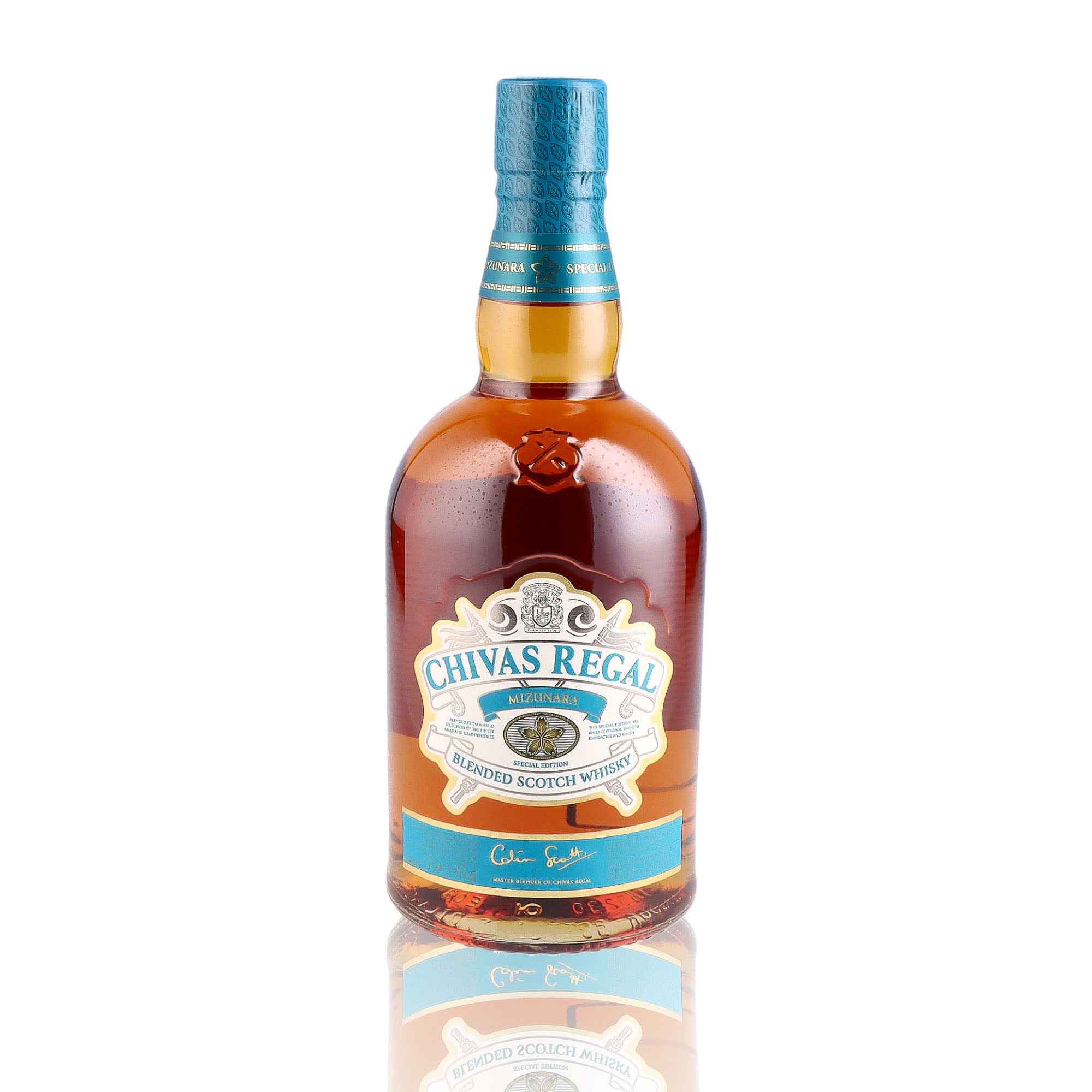 Un coffret de Scotch Whisky Blends de la marque Chivas Regal, nommée Mizunara + 2 verres.