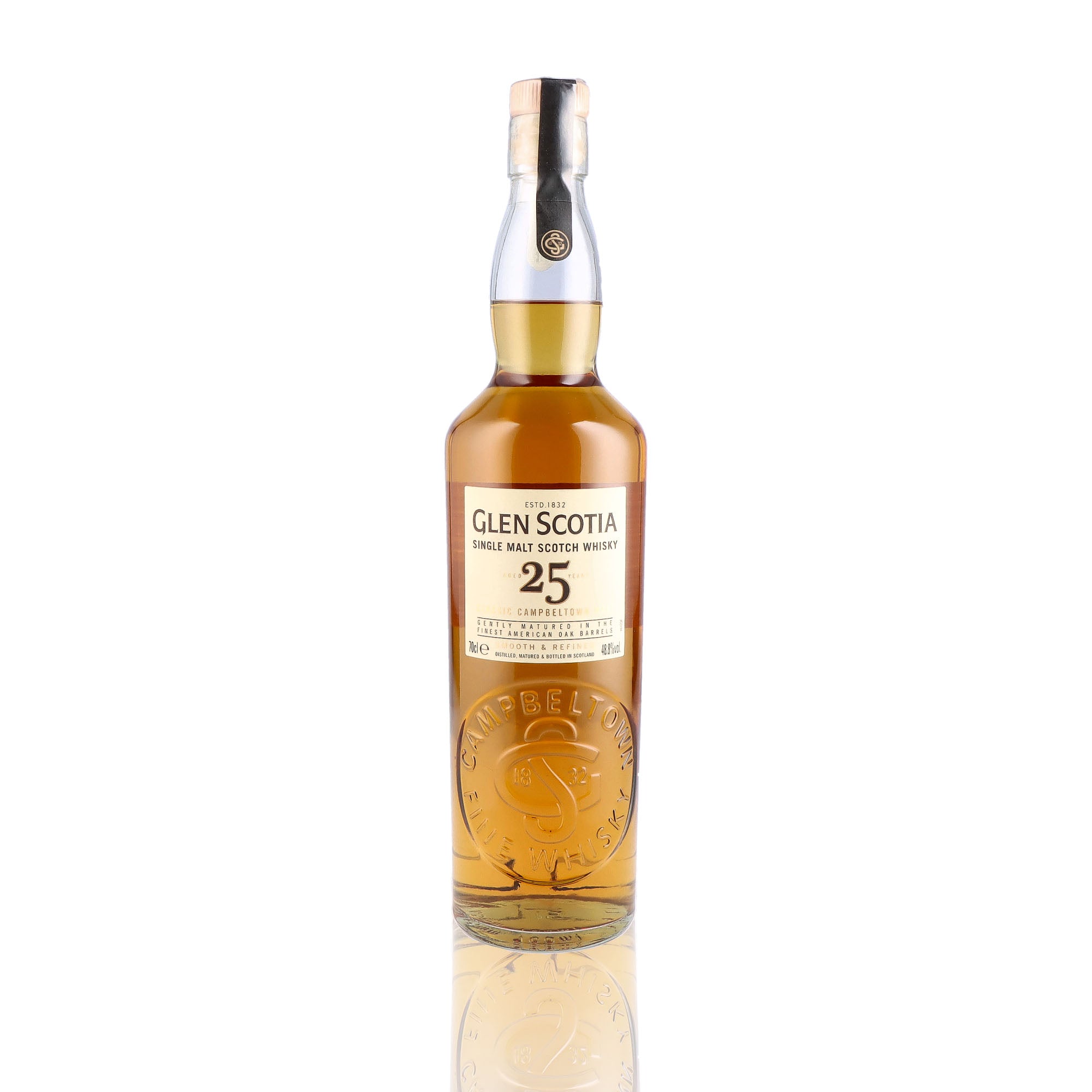 Une bouteille de Scotch Whisky Single Malt de la marque Glen Scotia, 25 ans d'âge.