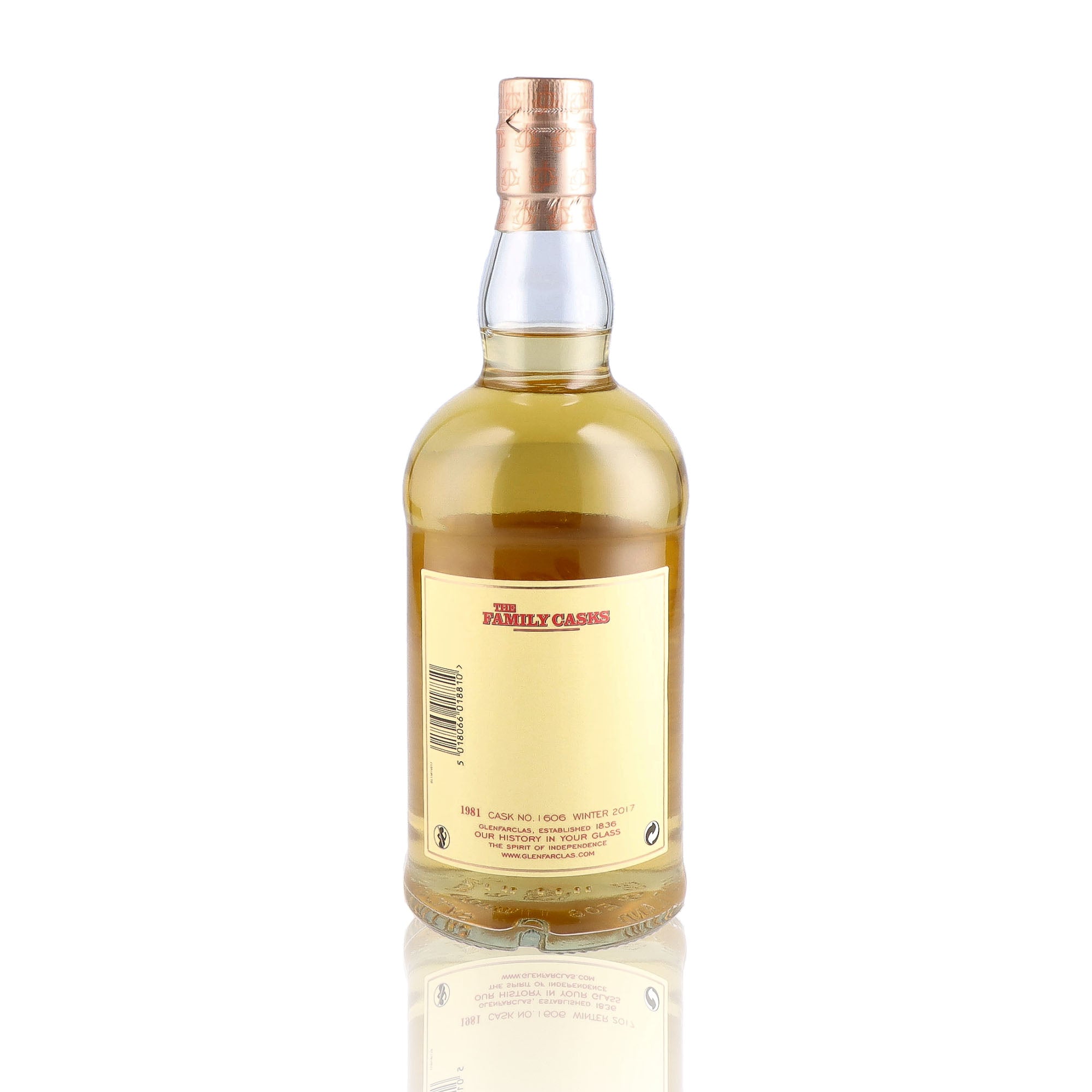 Une bouteille de Scotch Whisky Single Malt de la marque Glenfarclas, nommée The Family Casks, 30 ans d'âge, du millésime 1981.