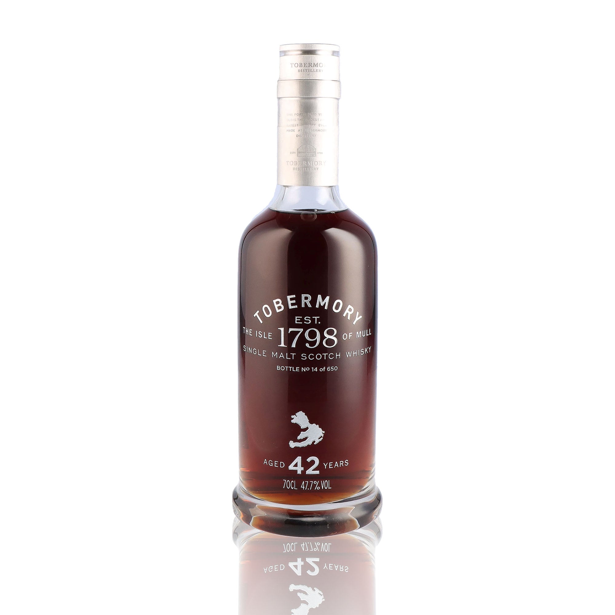 Une bouteille de Scotch Whisky Single Malt, de la marque Tobermory, 42 ans d'âge. 
